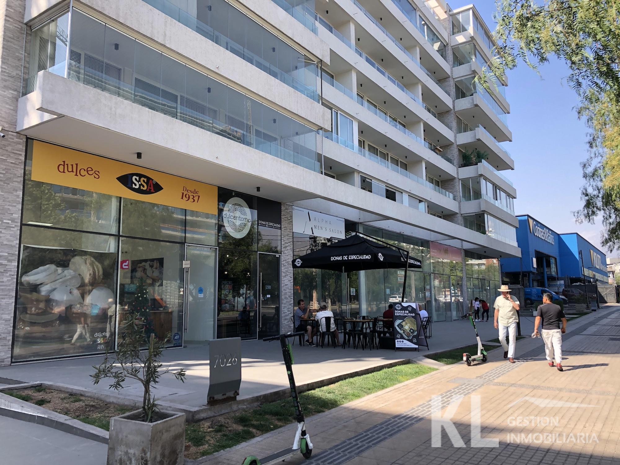 Excelente Local comercial 90m2 con terrazas